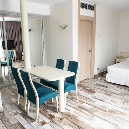 Palacio Del Mar 4*