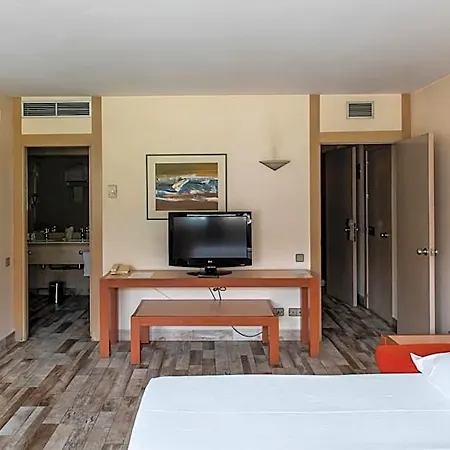 Palacio Del Mar 4*