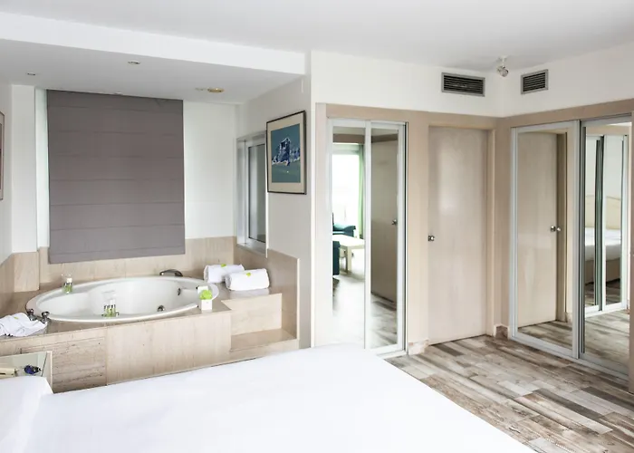 Palacio Del Mar סנטנדר